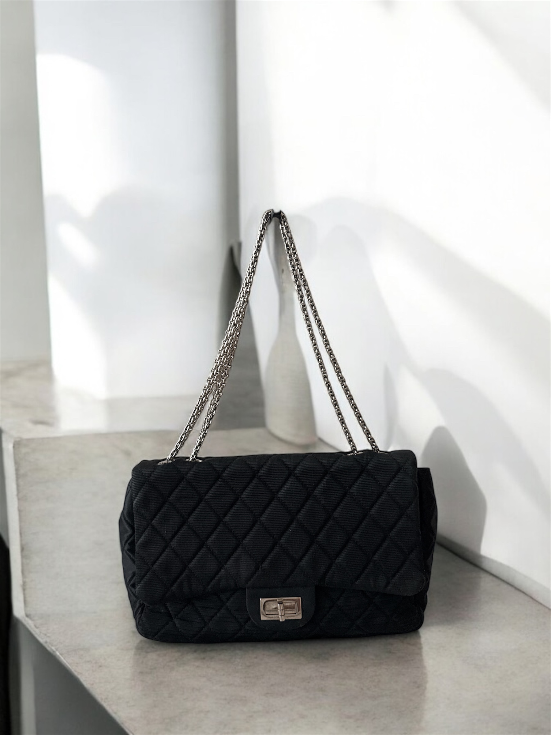 CHANEL classic flap